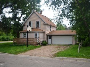 110 6th St SE, Glenwood, MN 56334