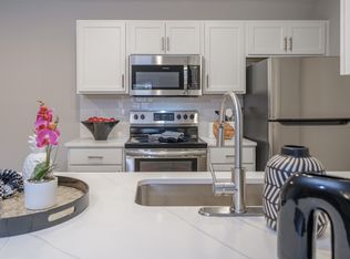 Saw Mill Village Apartments, Columbus, OH 43235