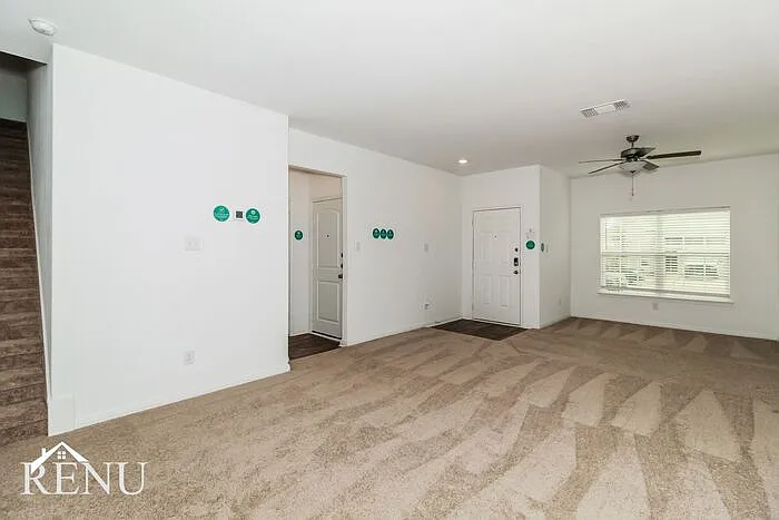 137 Fox Glen Trl — Photo 6