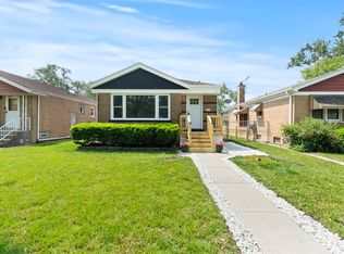 102 E 144th St, Riverdale, IL