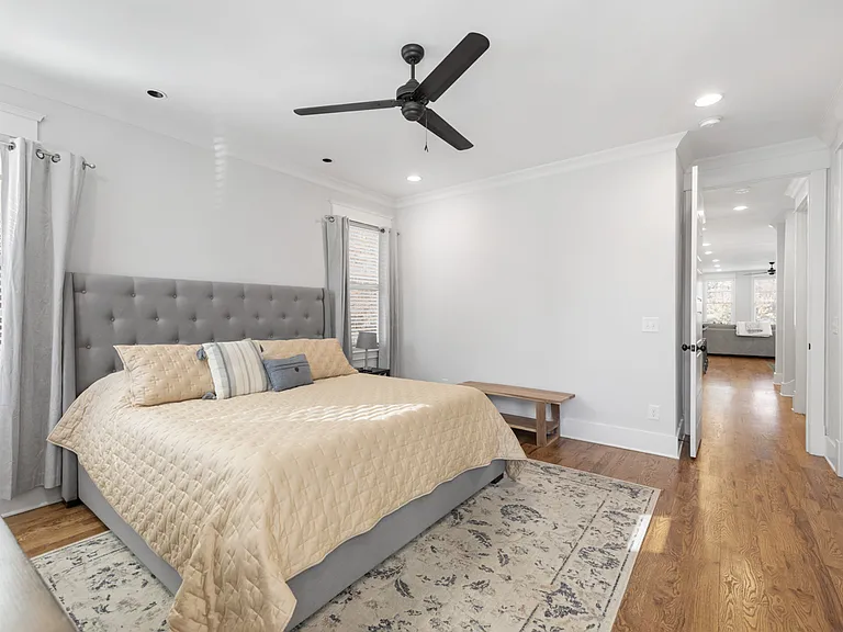 843 Clayton Ave — Photo 19