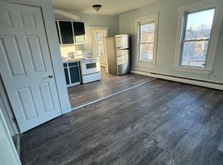 37 Maple St APT 7, Newport, NH 03773