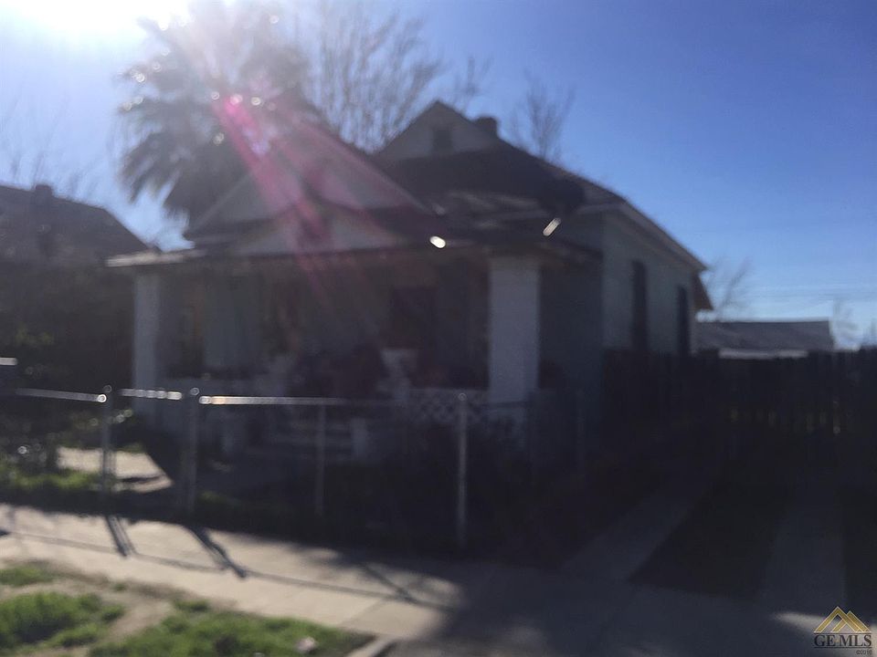 2nd image of 1209 Monterey St