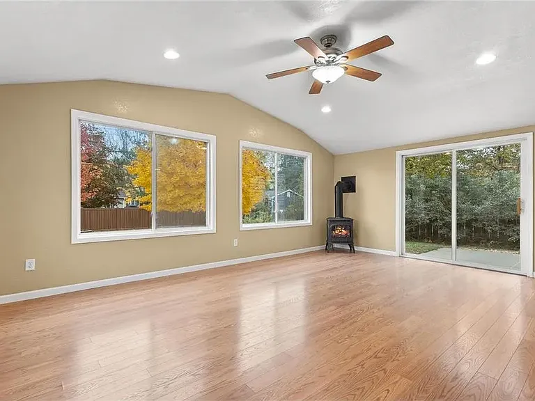 16546 Foliage Ave — Photo 3