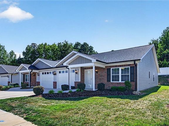 2nd image of 240 Londelle Ln