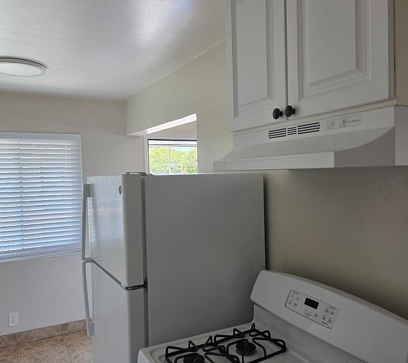 1st image of 1359 Reeve St #0