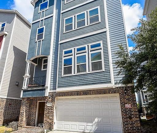 2nd image of 2112 Bidwell Dr
