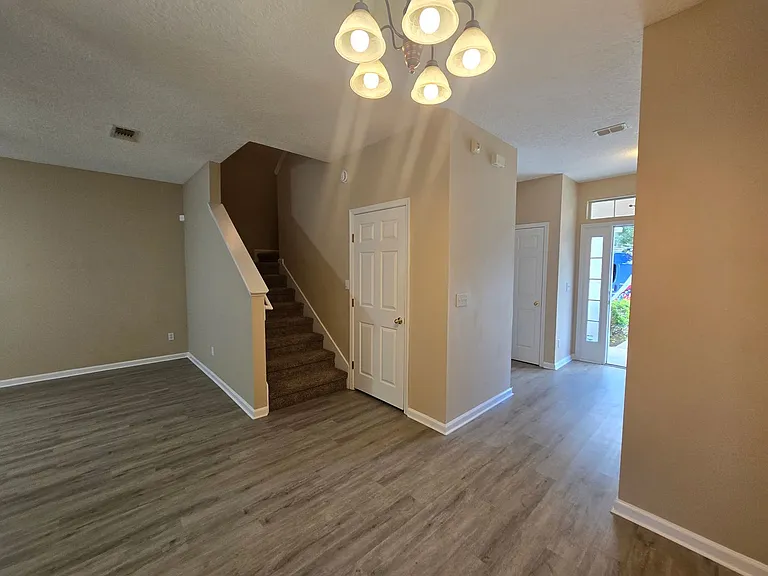 5260 Collins Rd #201 — Photo 4