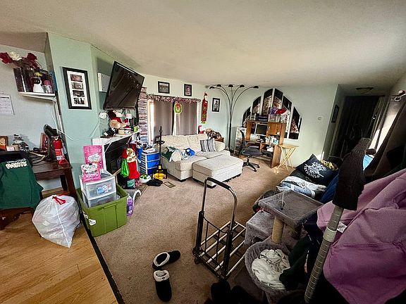 5th image of 6905 Belhurst Ave NE