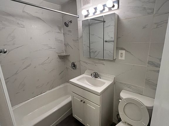 5th image of 14470 41st Ave #411