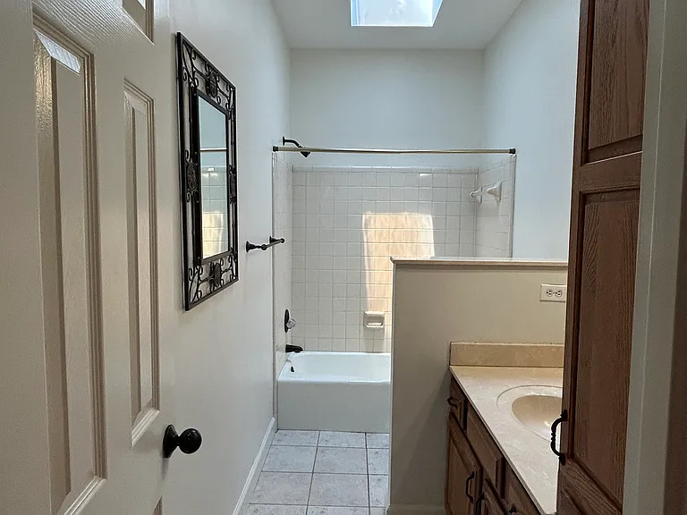 713 Rockford Cir — Photo 8