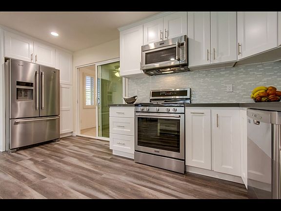 4th image of 6926 Gross Ave
