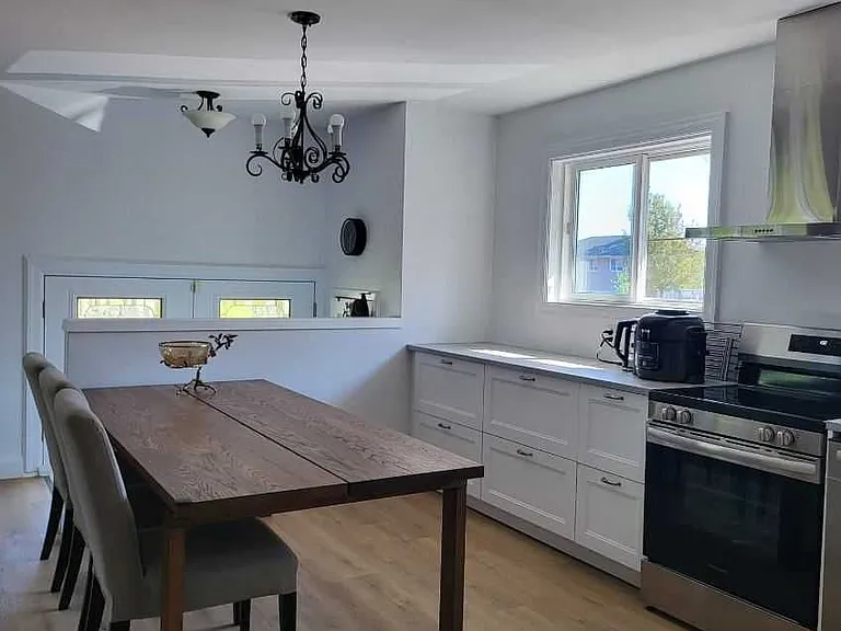 382 Elmridge St — Photo 4