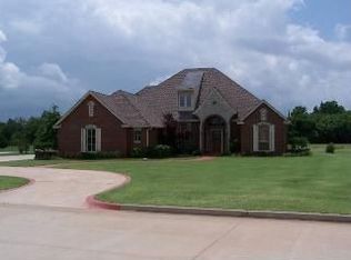 1112 Troon Cir, Shawnee, OK 74801