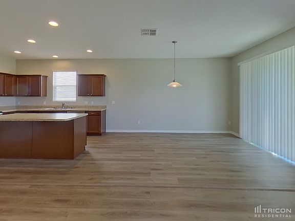 4th image of 1108 White Water Bay Dr
