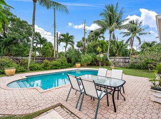 160 Wellesley Dr, Lake Worth, FL 33460