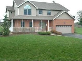 1006 Greer Ln, Jeannette, PA 15644