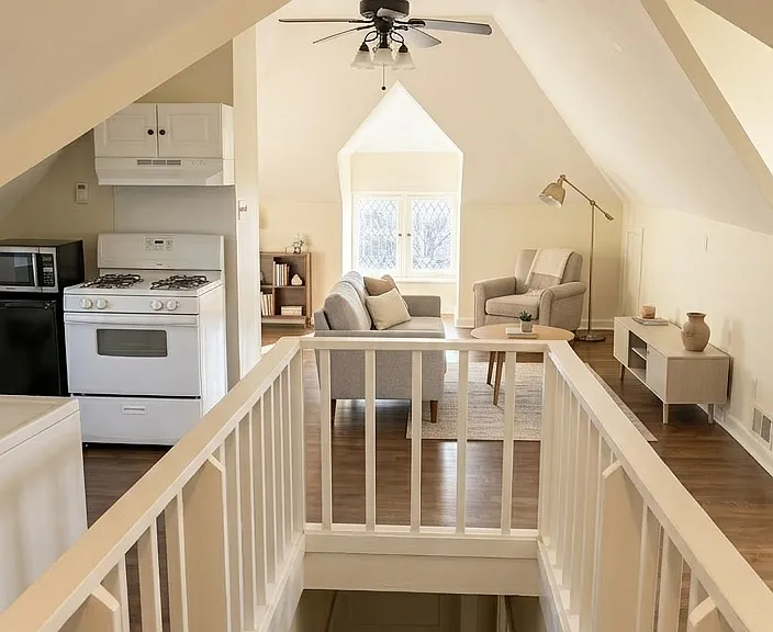 2098 Court Ave #1 — Photo 7