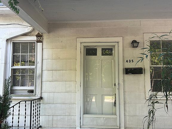 2nd image of 435 E College St