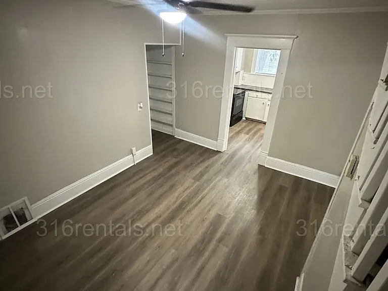 201 N Clarence St #201 — Photo 14