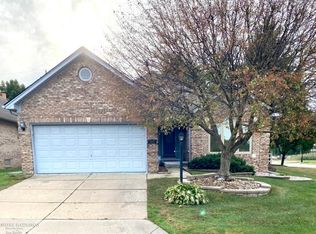 36351 Appaloosa Ct, Clinton Township, MI 48035
