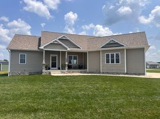 402 Sunset Dr, Dieterich, IL 62424