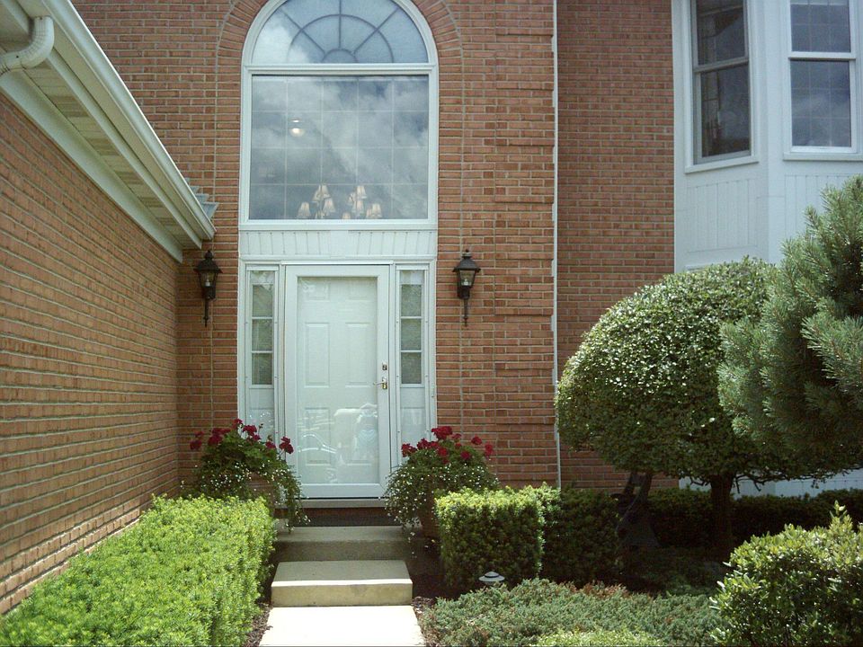 1st image of 1267 Montclaire Pl