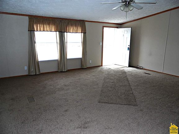 4th image of 320 N Olive St