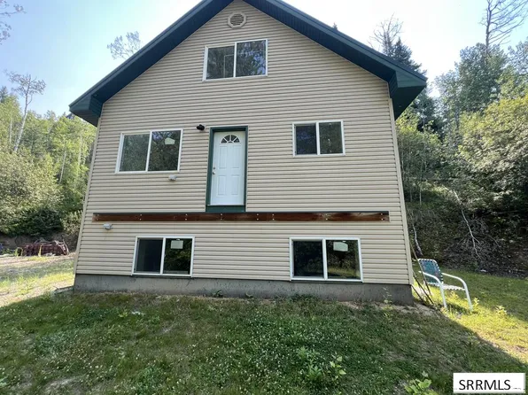 154 Lakeview Dr, Irwin, ID 83428