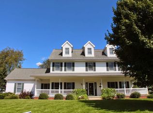 1792 S Woodfield Trl, Warsaw, IN