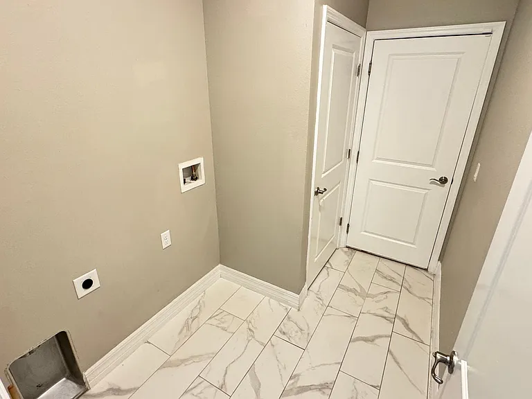 1364 Congo Dr — Photo 32