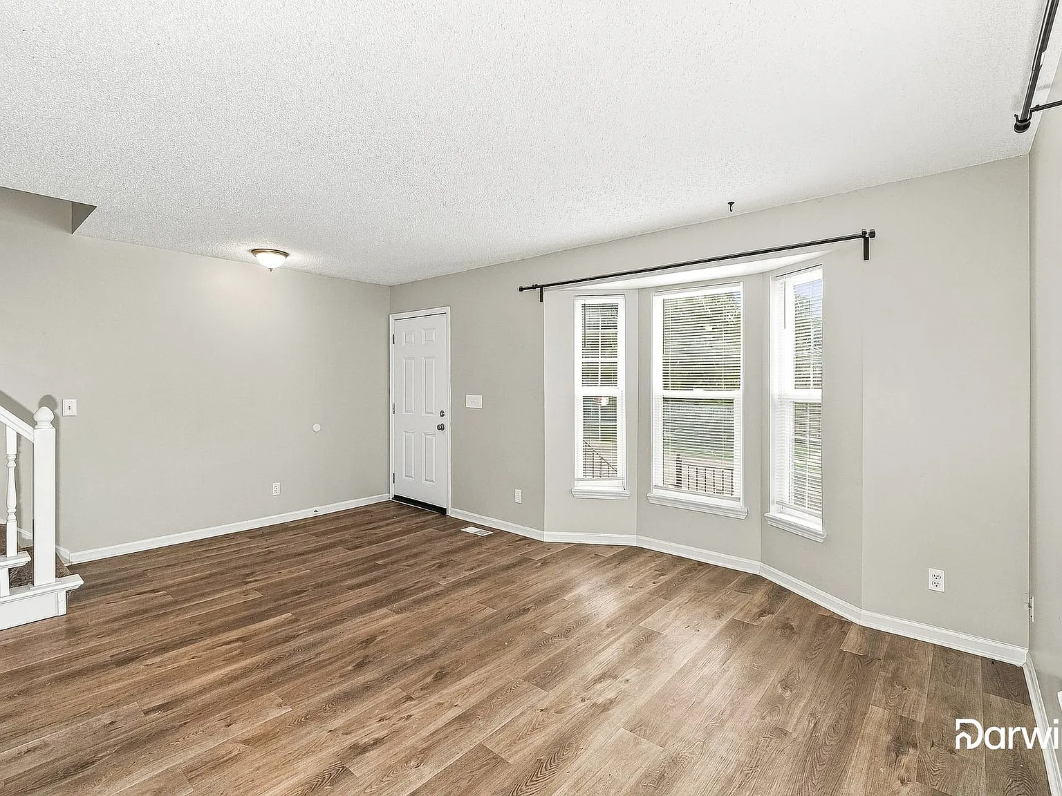 4 bed, 2.0 bath, 2008 sqft, $1,950 — Photo 4