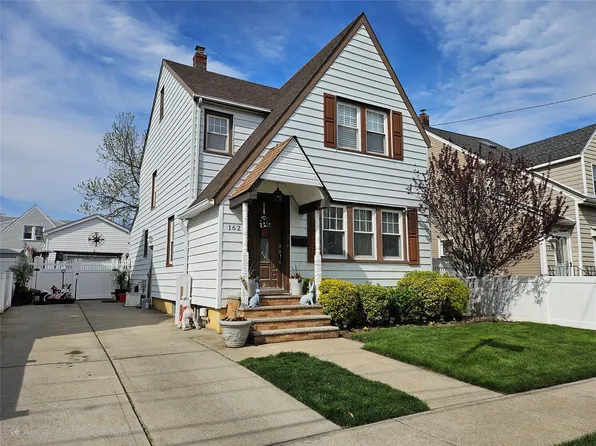 162 Oak Street, West Hempstead, NY 11552