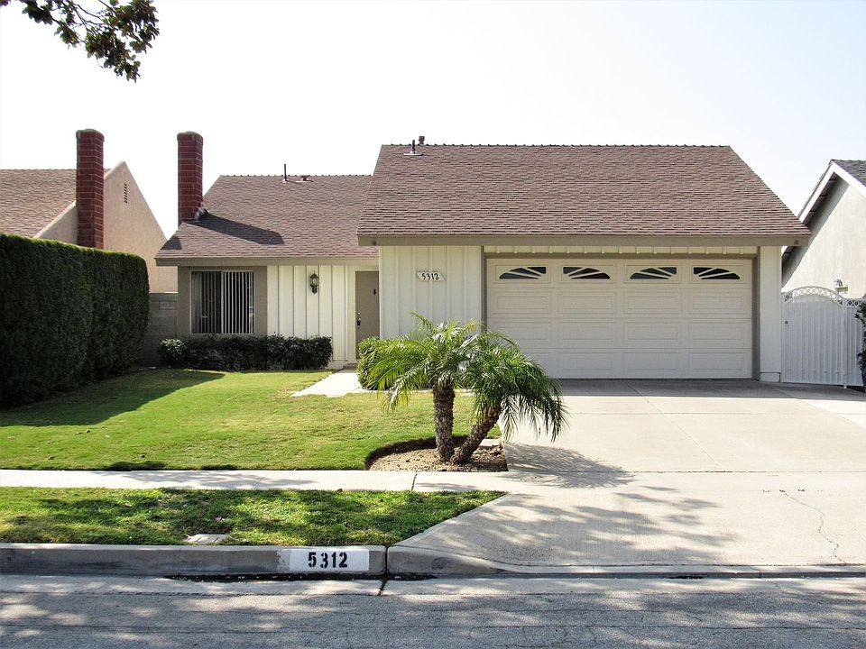 1st image of 5312 E Cresthill Dr