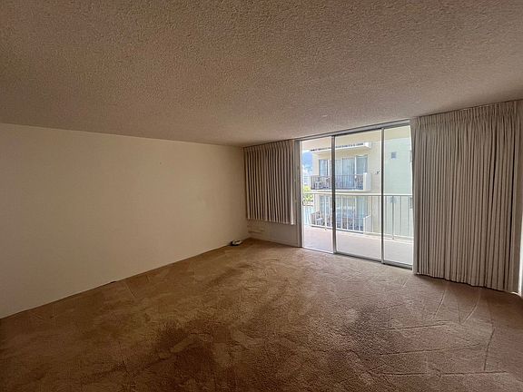 5th image of 440 Lewers St APT 902