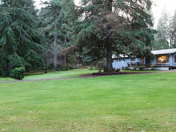 2nd image of 210 Diamond Dr