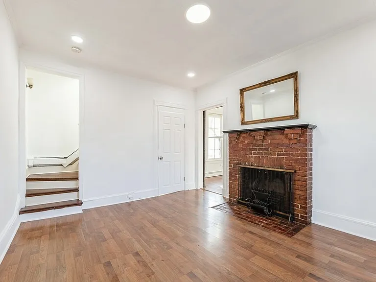 21 Central Ave — Photo 3