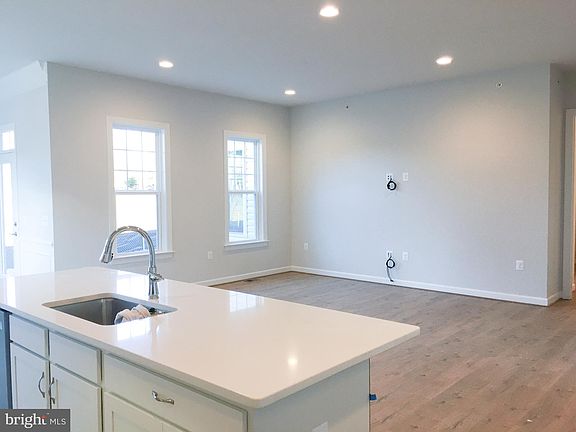 4th image of 12520 Cavalier Forest Ct