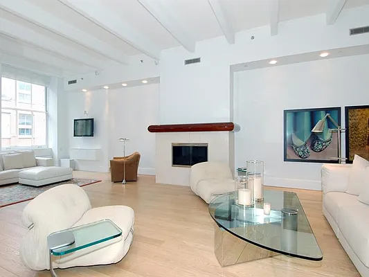 Sold by Sotheby's International Realty | media 20