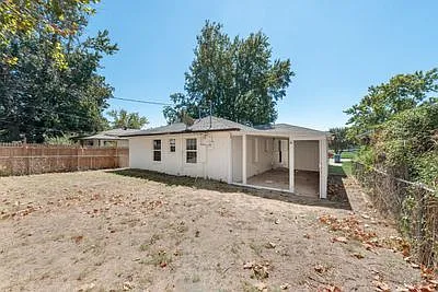 725 W Brock St — Photo 18