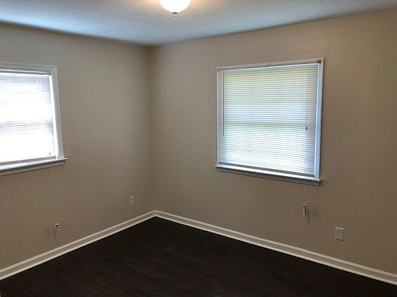 Front corner bedroom