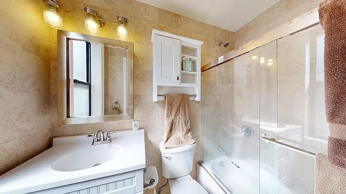 Rented by Bond New York | media 9