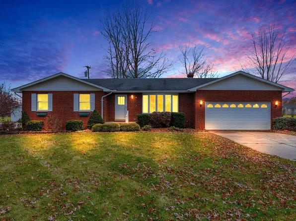 955 West Blvd, Marine City, MI 48039