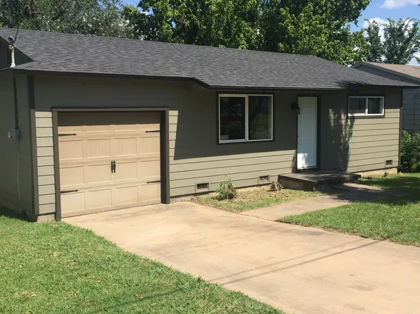 1017 S Park St, Sapulpa, OK 74066