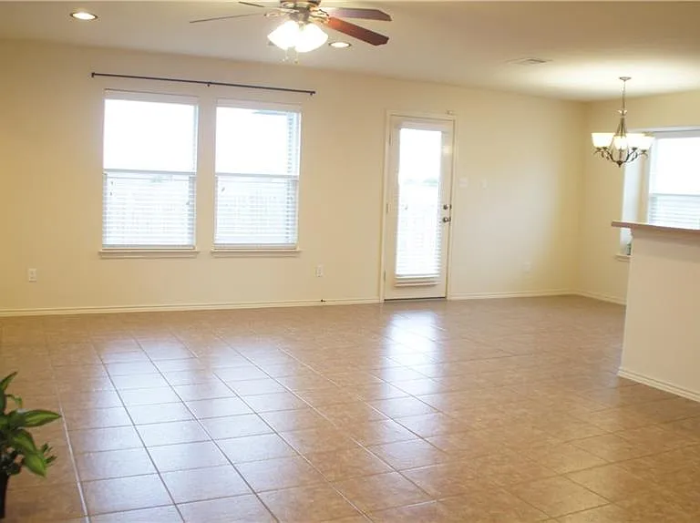13332 High Sierra St — Photo 5