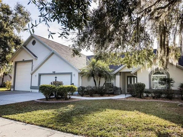 6112 Silver Oaks Dr, Zephyrhills, FL 33542