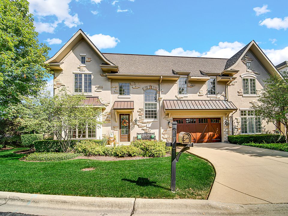 1st image of 7 Willow Crest Dr #7