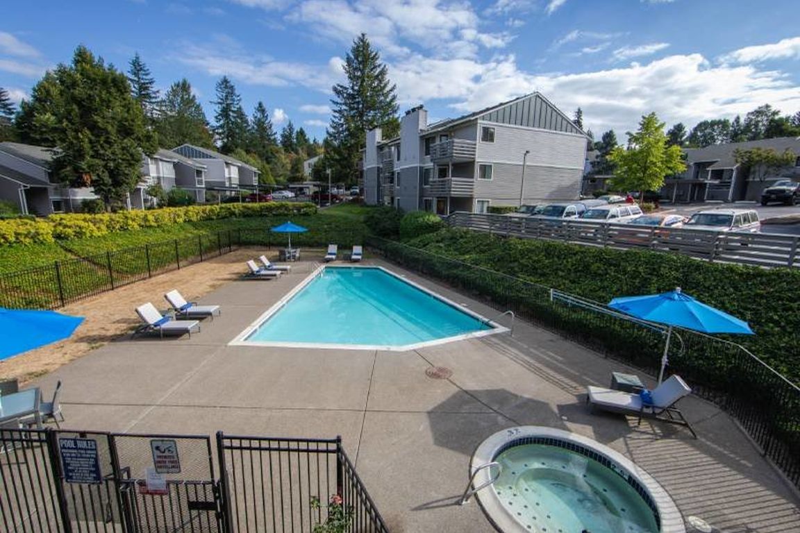 Pool & Spa