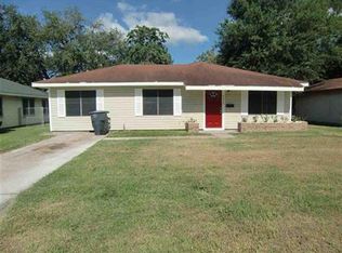 4600 Boyd Ave, Groves, TX 77619