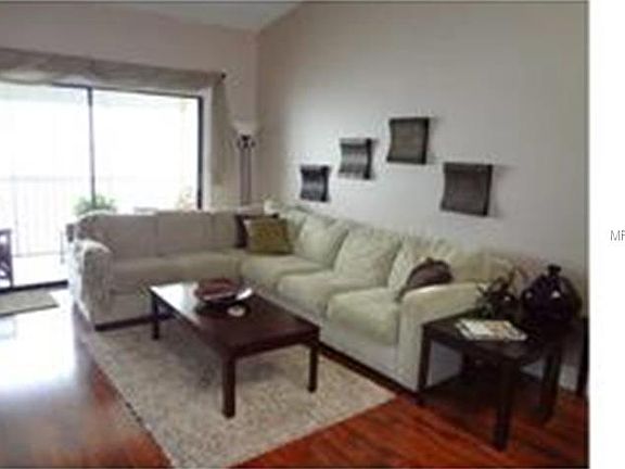 5th image of 2652 Saint Josephs Dr W